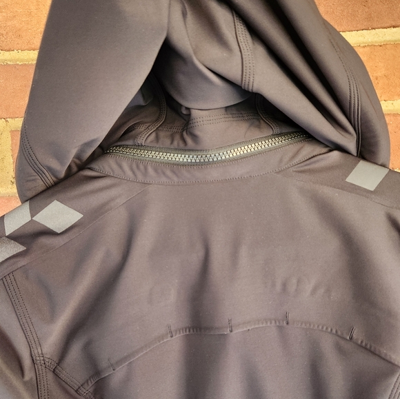 Lululemon jacket - Picture 5 of 5